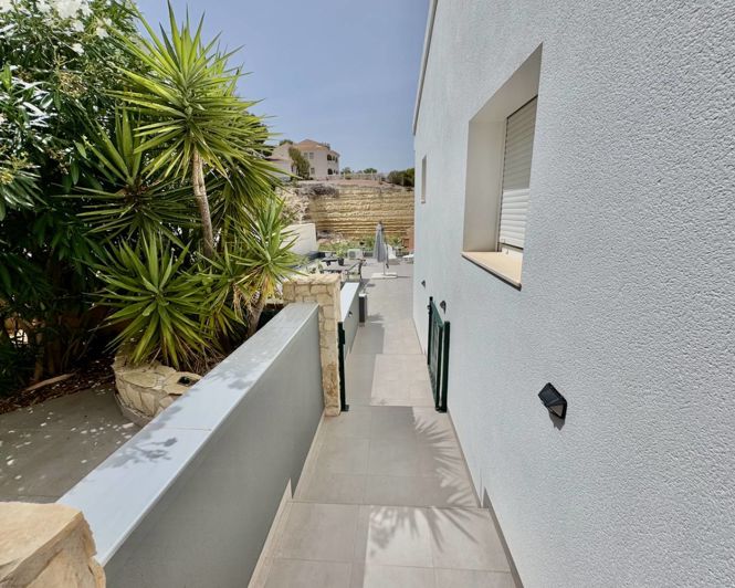 Image No.19-6 Bed Villa for sale