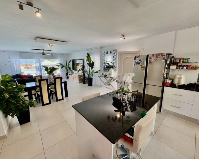 Image No.5-6 Bed Villa for sale