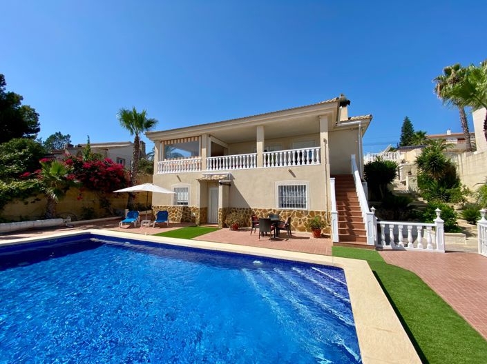 Image No.1-3 Bed Villa for sale