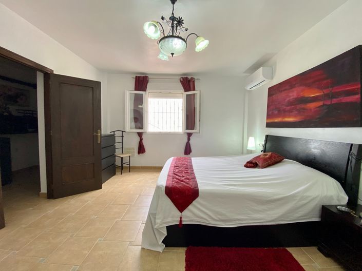 Image No.26-3 Bed Villa for sale