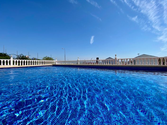 Image No.3-3 Bed Villa for sale