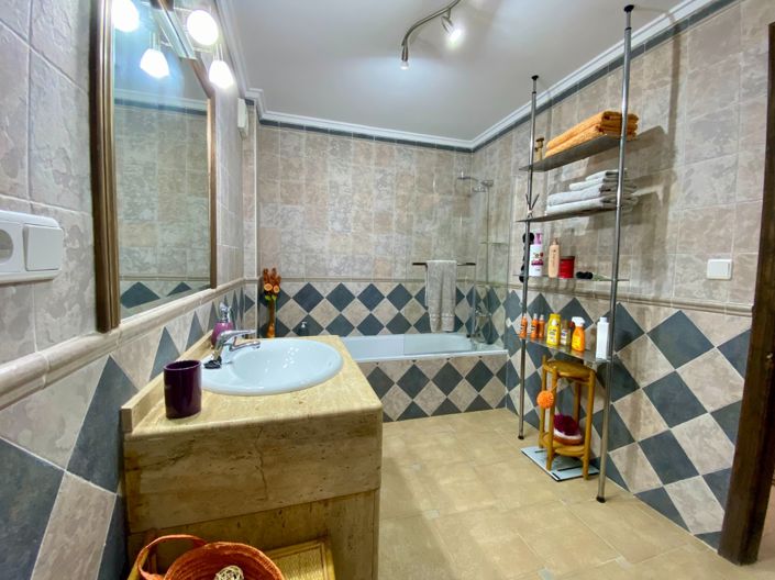 Image No.40-3 Bed Villa for sale