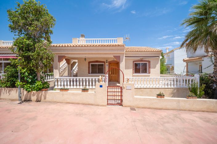 Image No.1-3 Bed Villa for sale