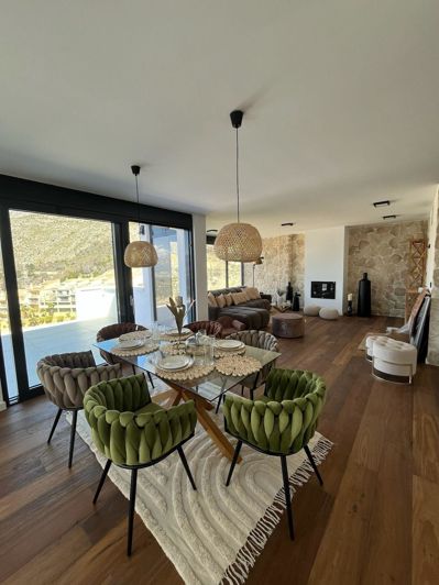 Image No.10-4 Bed Villa for sale