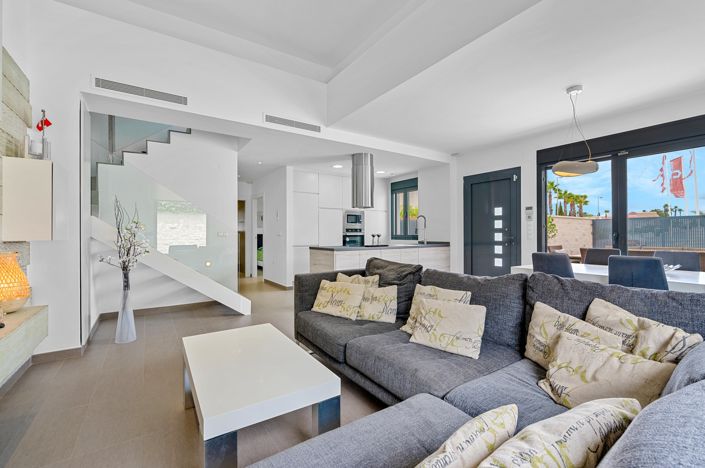 Image No.3-3 Bed Villa for sale