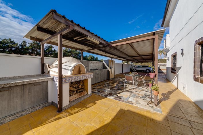 Image No.27-6 Bed Villa for sale