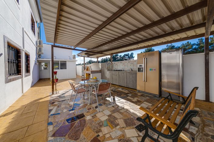 Image No.28-6 Bed Villa for sale