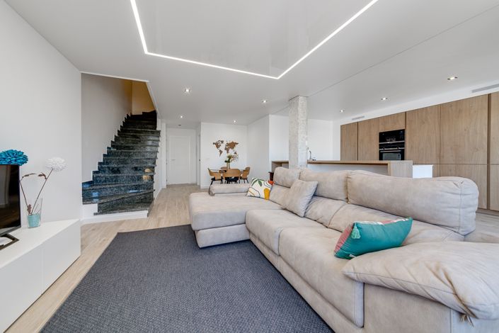 Image No.47-6 Bed Villa for sale