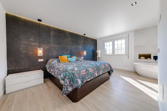 Image No.48-6 Bed Villa for sale