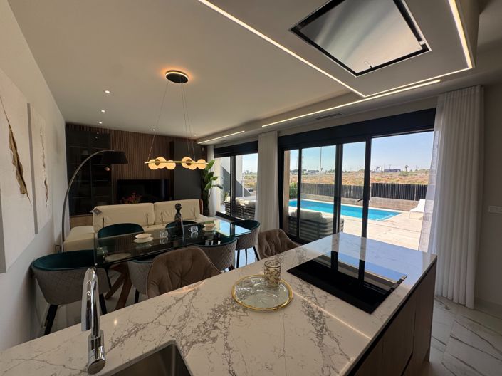 Image No.2-3 Bed Villa for sale