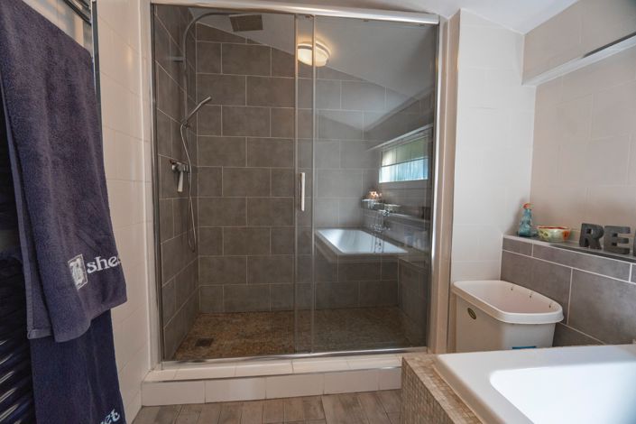 Image No.53-6 Bed Villa for sale