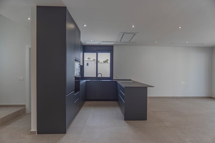 Image No.11-3 Bed Villa for sale