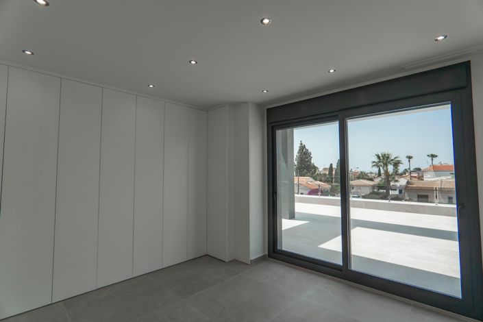 Image No.17-3 Bed Villa for sale