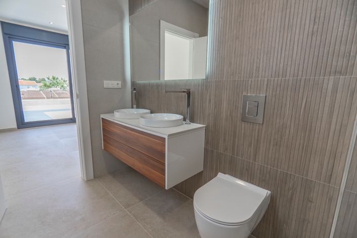 Image No.26-3 Bed Villa for sale