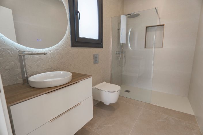 Image No.29-3 Bed Villa for sale