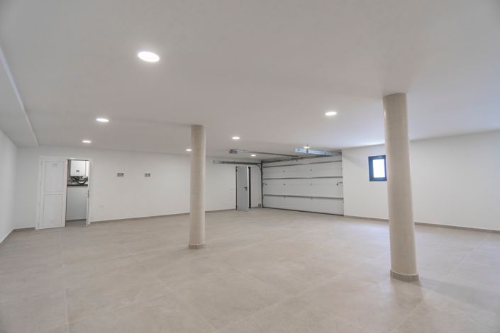 Image No.41-3 Bed Villa for sale