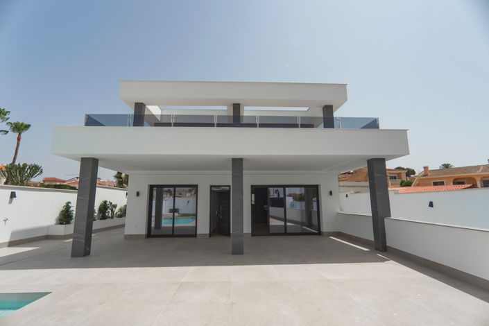 Image No.5-3 Bed Villa for sale