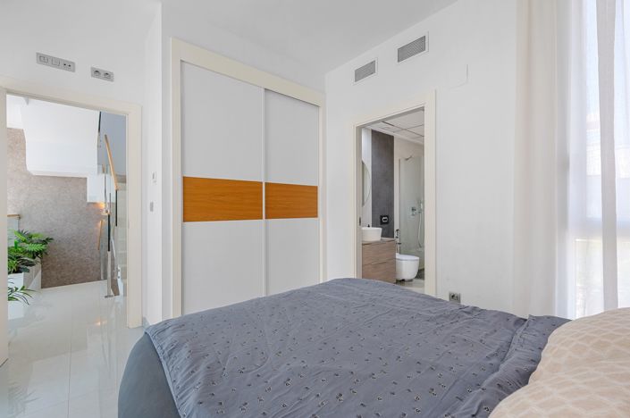 Image No.22-3 Bed Villa for sale