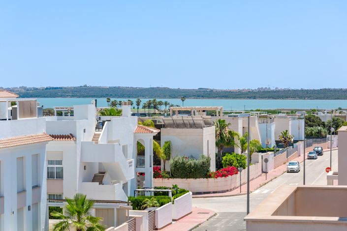 Image No.29-3 Bed Villa for sale