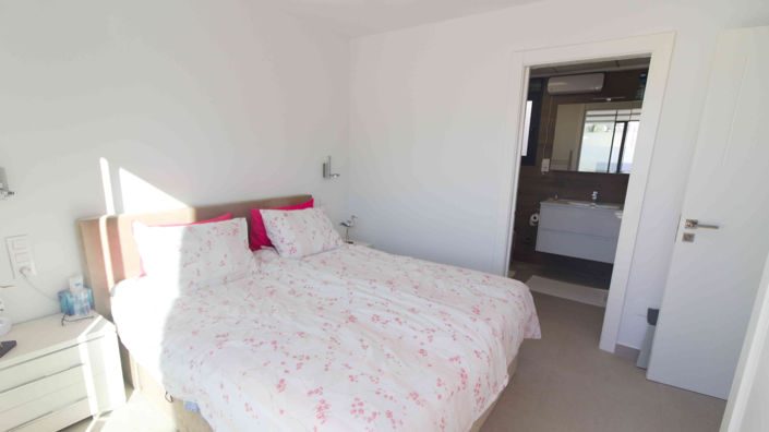 Image No.25-3 Bed Villa for sale