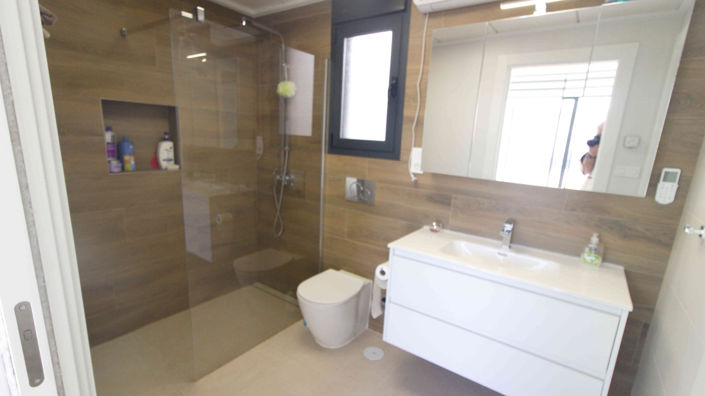 Image No.26-3 Bed Villa for sale