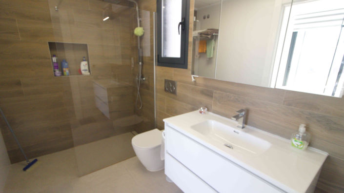 Image No.27-3 Bed Villa for sale