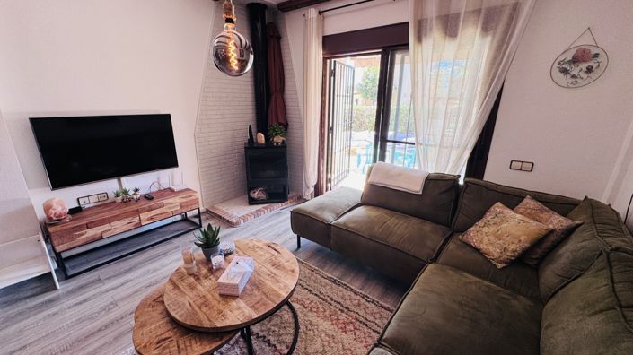 Image No.11-3 Bed Property for sale