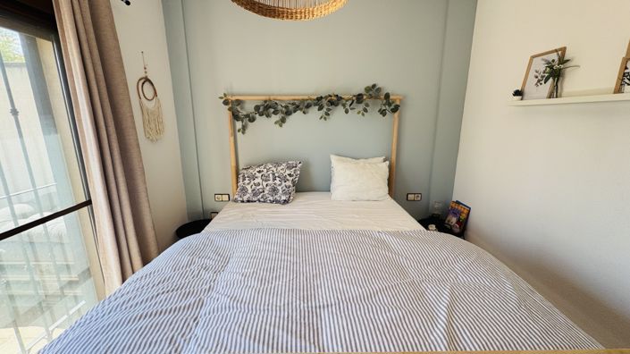 Image No.16-3 Bed Property for sale