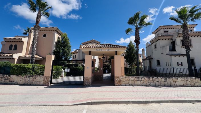 Image No.30-3 Bed Property for sale