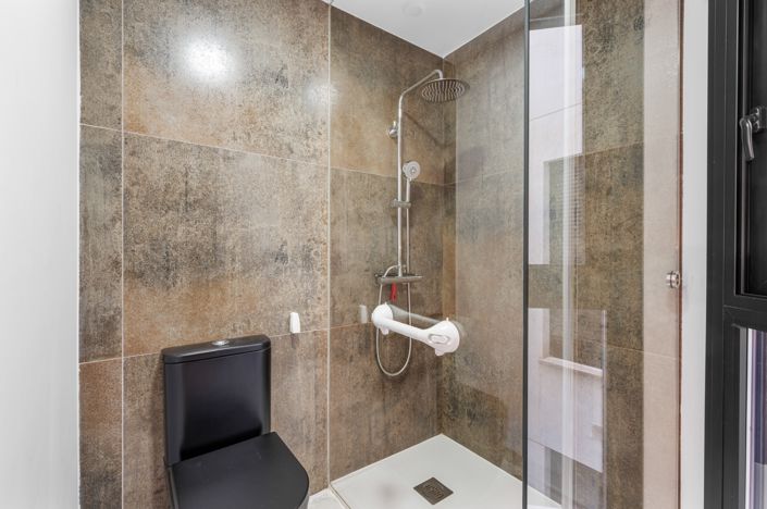 Image No.26-2 Bed Apartment for sale