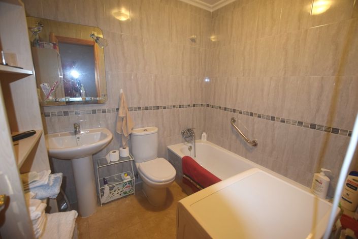 Image No.11-2 Bed Apartment for sale