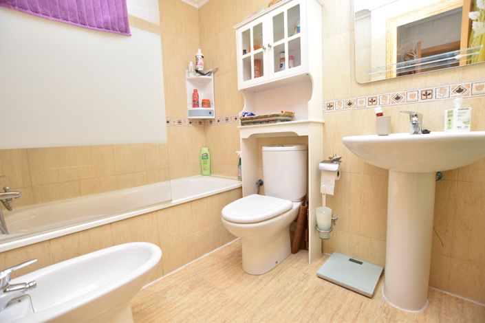 Image No.10-2 Bed Apartment for sale