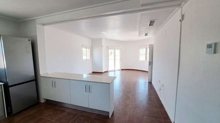 Image No.3-3 Bed Country Property for sale