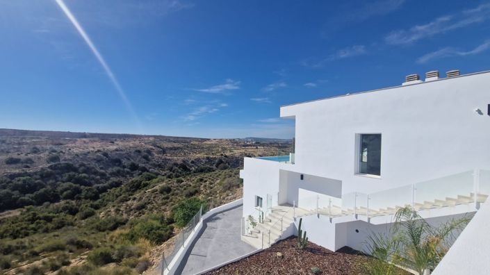 Image No.36-Villa for sale