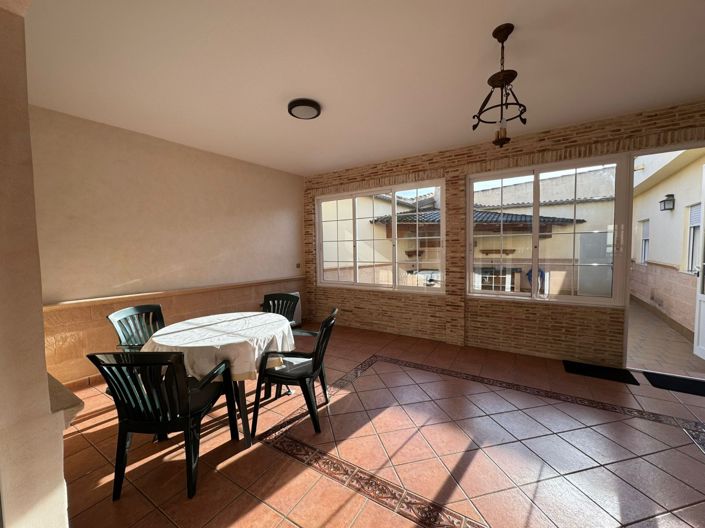 Image No.17-1 Bed Townhouse for sale