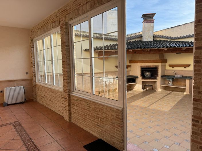 Image No.26-1 Bed Townhouse for sale