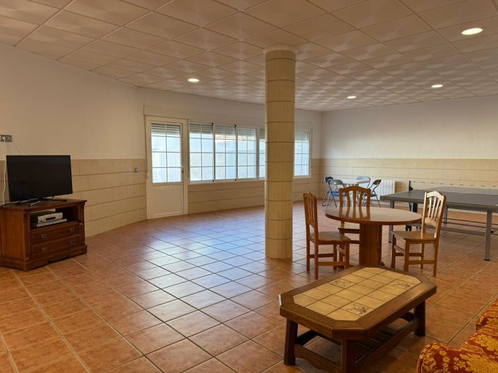 Image No.34-1 Bed Townhouse for sale