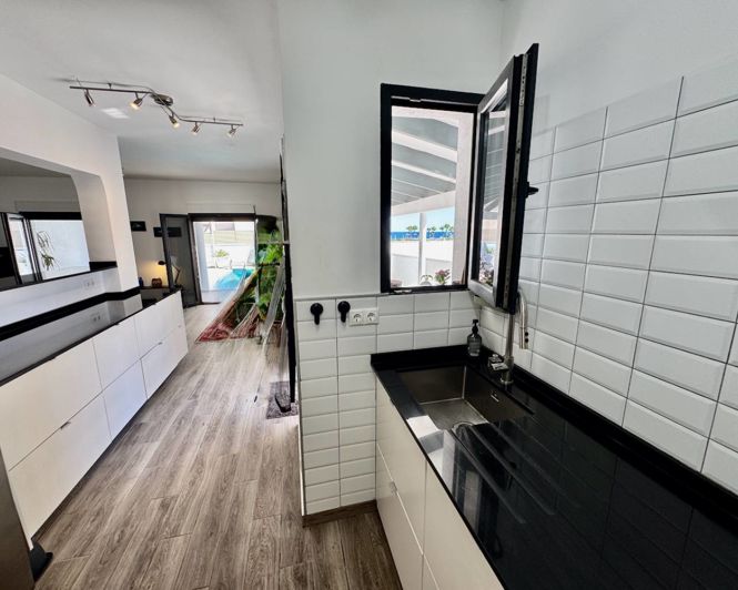 Image No.6-3 Bed Villa for sale