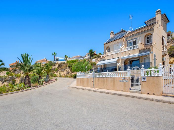 Image No.1-3 Bed Property for sale