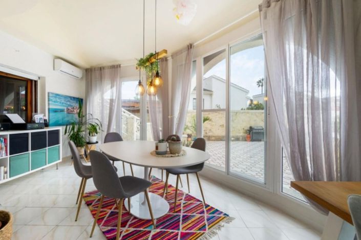 Image No.6-4 Bed Villa for sale