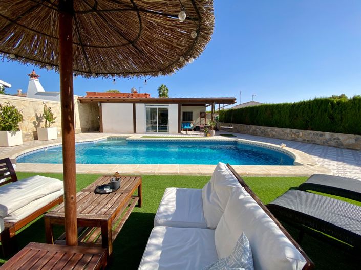 Image No.2-Villa de 4 chambres à vendre à Ciudad Quesada