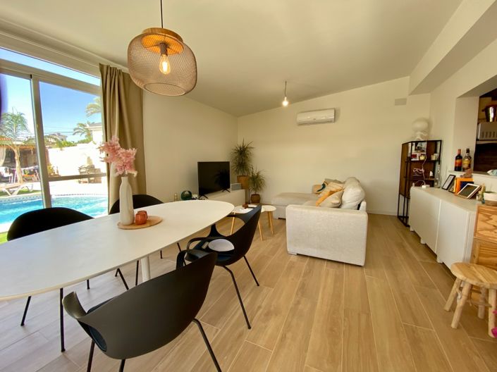 Image No.4-4 Bed Villa for sale