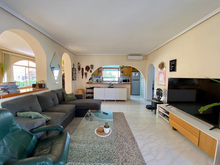 Image No.52-4 Bed Villa for sale