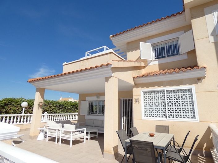 Image No.1-3 Bed Townhouse for sale