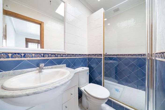 Image No.16-2 Bed Property for sale