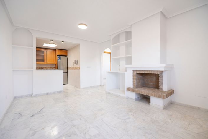 Image No.4-2 Bed Property for sale