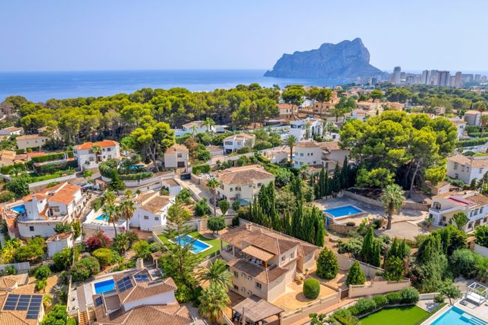 Image No.2-5 Bed Villa for sale