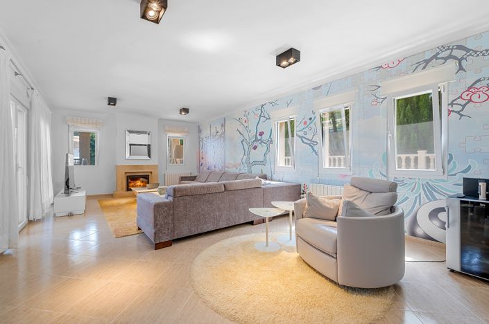 Image No.26-5 Bed Villa for sale