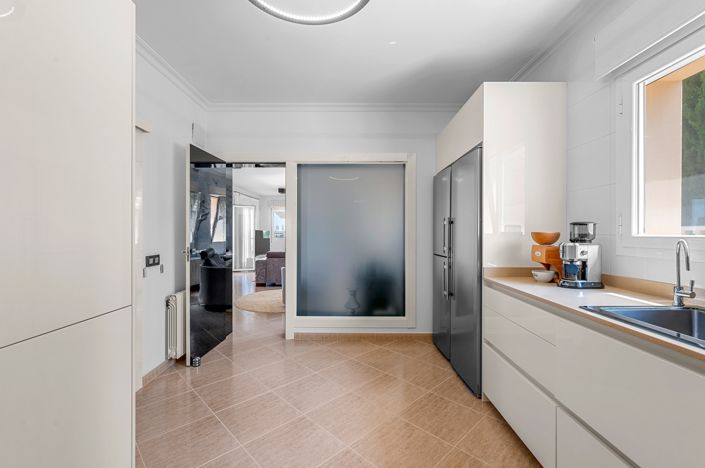 Image No.36-5 Bed Villa for sale