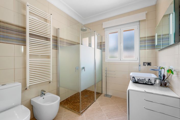 Image No.40-5 Bed Villa for sale